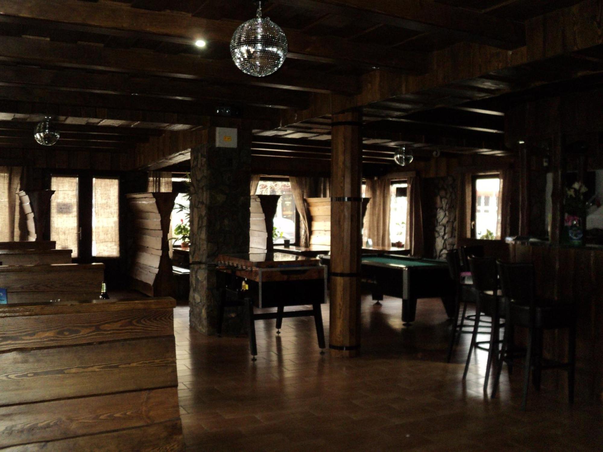 Kovacs Superior Hotel